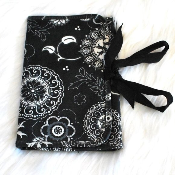 Thirty One Tri Fold Note Robbon Tie Pad Holder Black - Picture 1 of 3